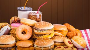 O que é fast food Conheça o milionário mercado de comidas rápidas